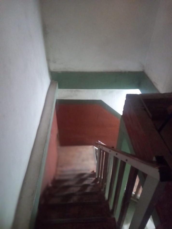 BARRIO SAN ROQUE, CASA A METROS DE RUTA 20 DE DOS PISOS.