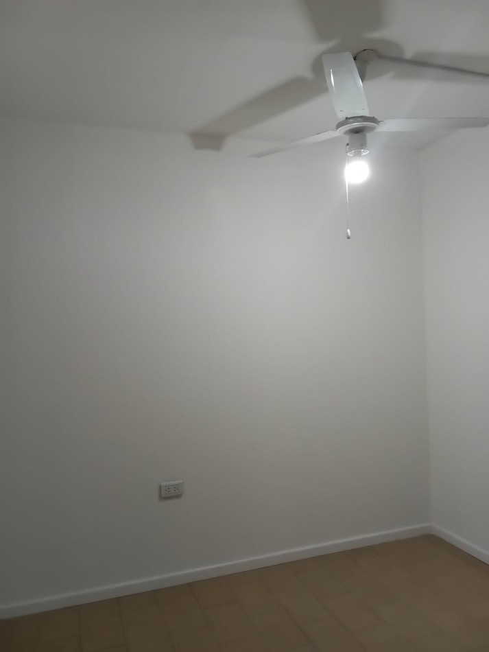 Villa adela, impecable departamento externo a dos cuadras de Ruta 20.-