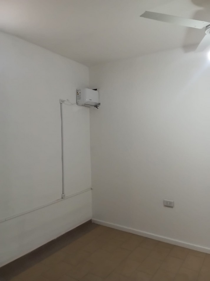 Villa adela, impecable departamento externo a dos cuadras de Ruta 20.-