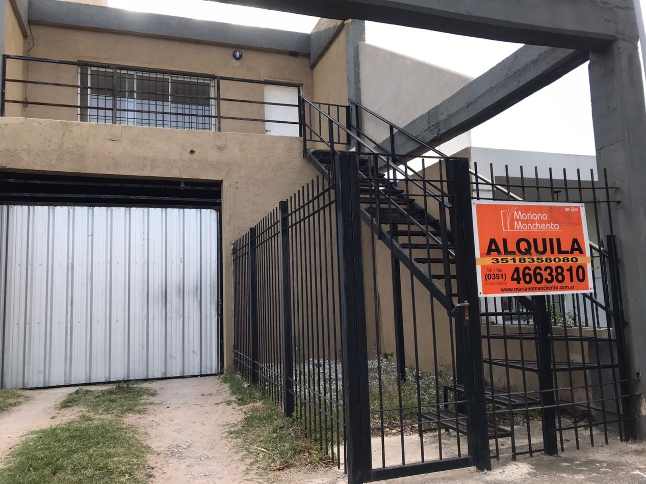 B° San Rafael, hermoso departamento planta alta.- 