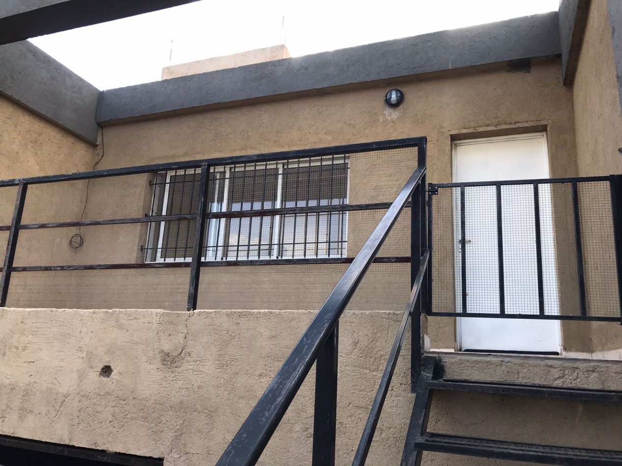 B° San Rafael, hermoso departamento planta alta.- 