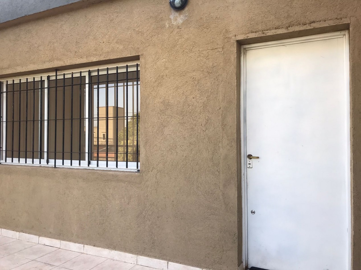 B° San Rafael, hermoso departamento planta alta.- 