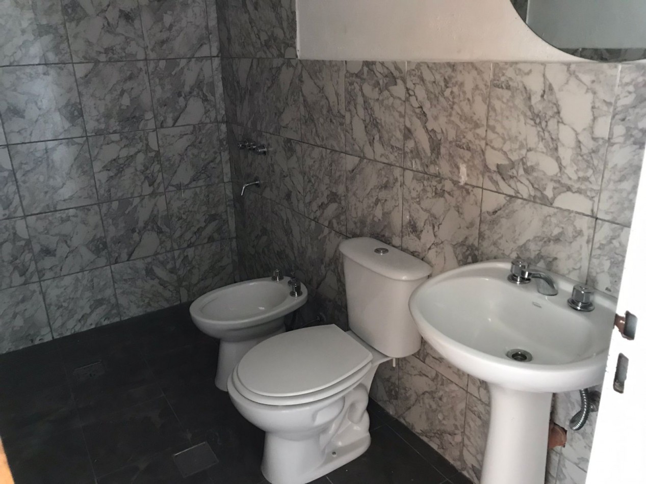 B° San Rafael, hermoso departamento planta alta.- 