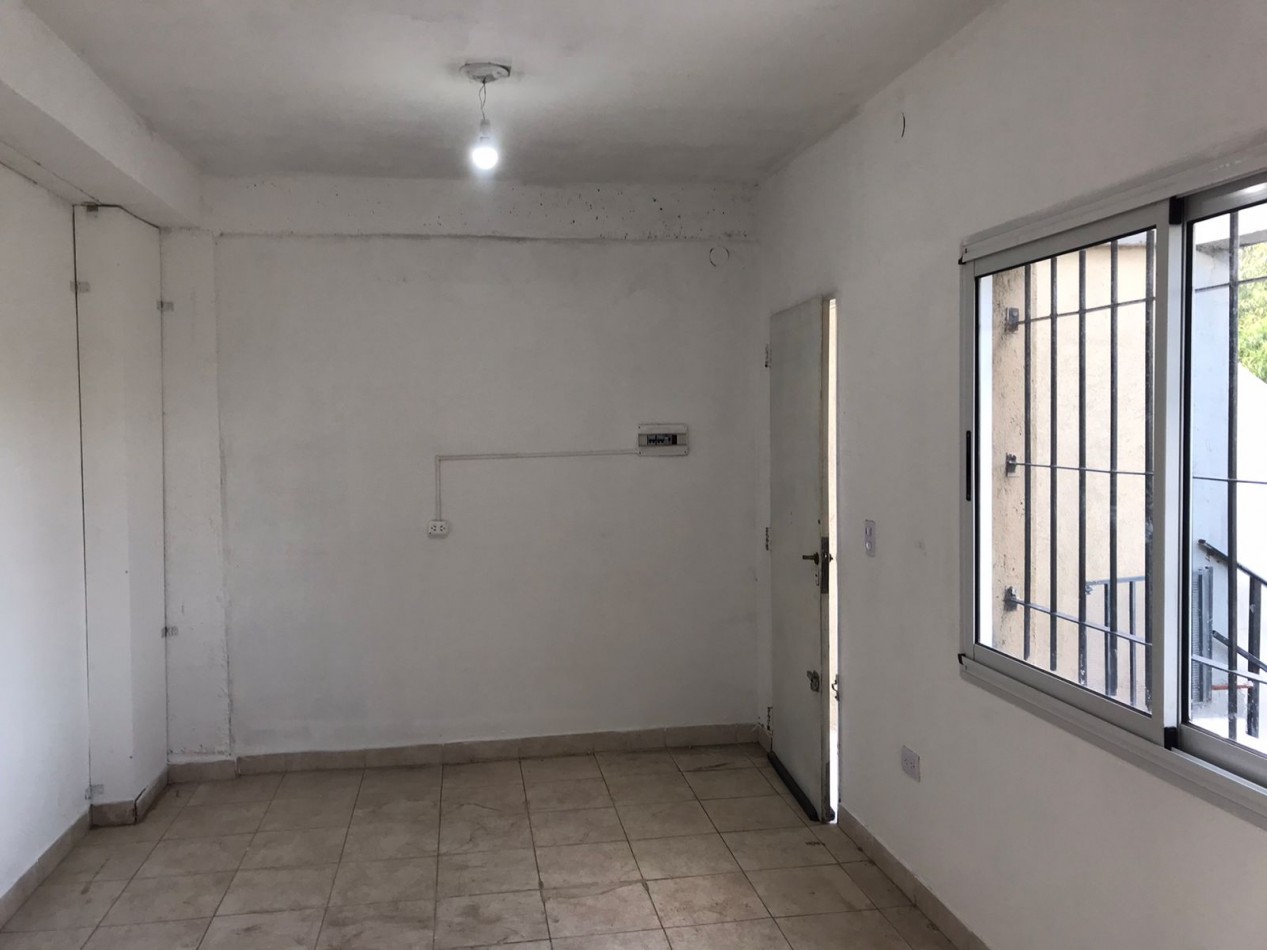 B° San Rafael, hermoso departamento planta alta.- 