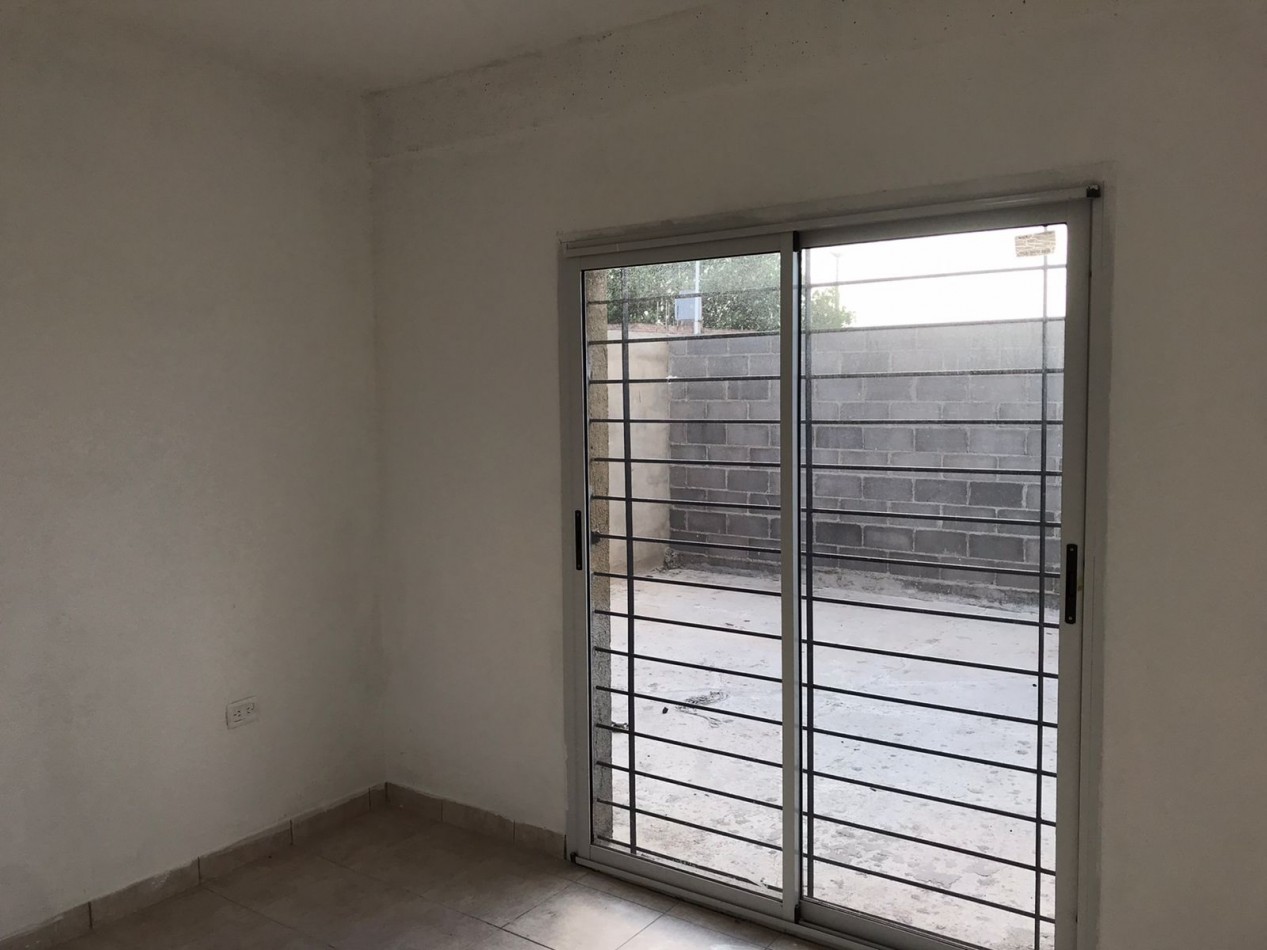 B° San Rafael, hermoso departamento planta alta.- 