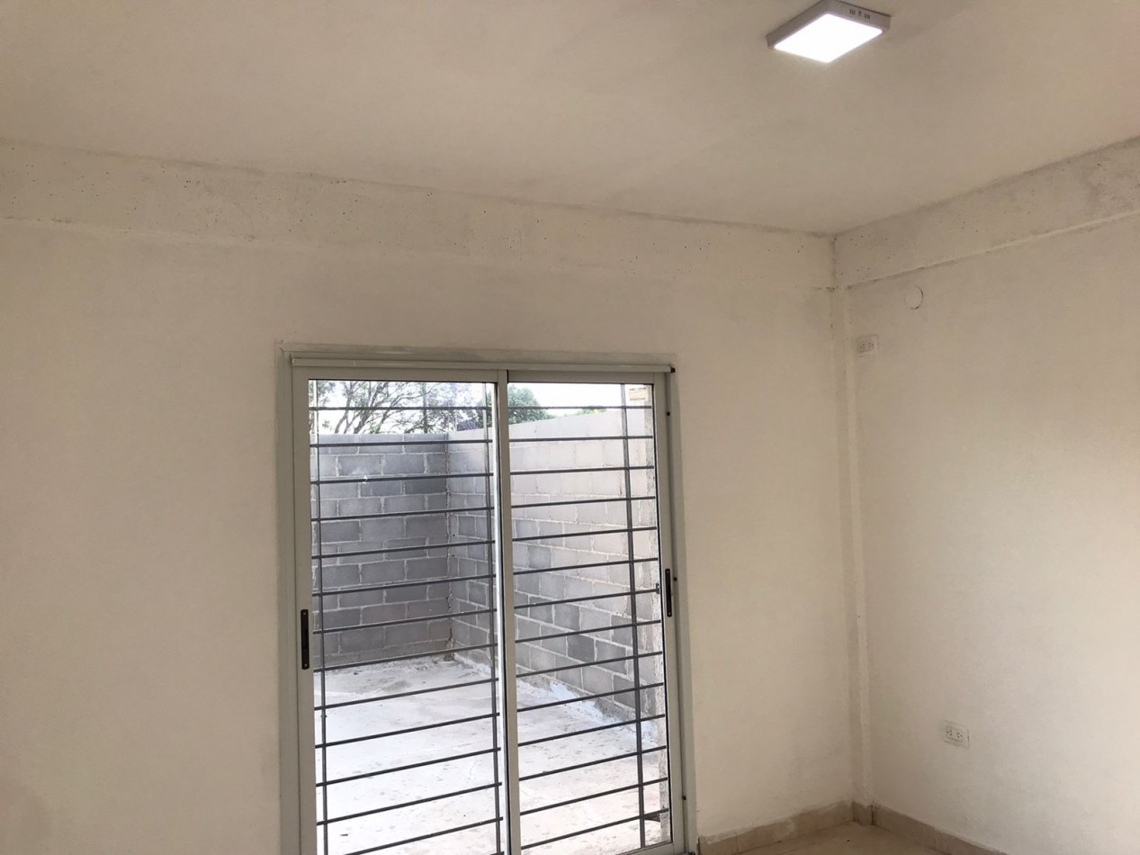 B° San Rafael, hermoso departamento planta alta.- 