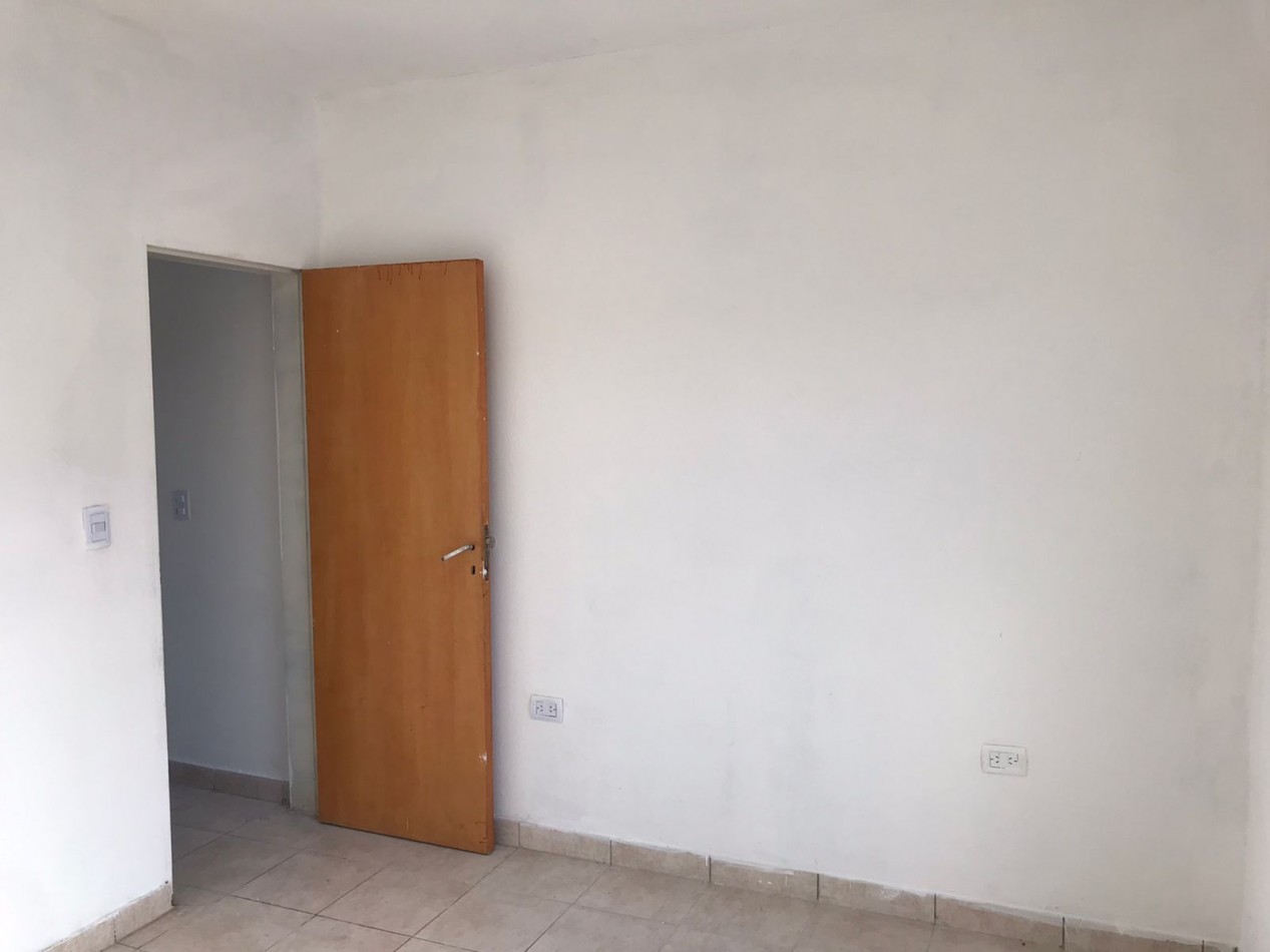 B° San Rafael, hermoso departamento planta alta.- 