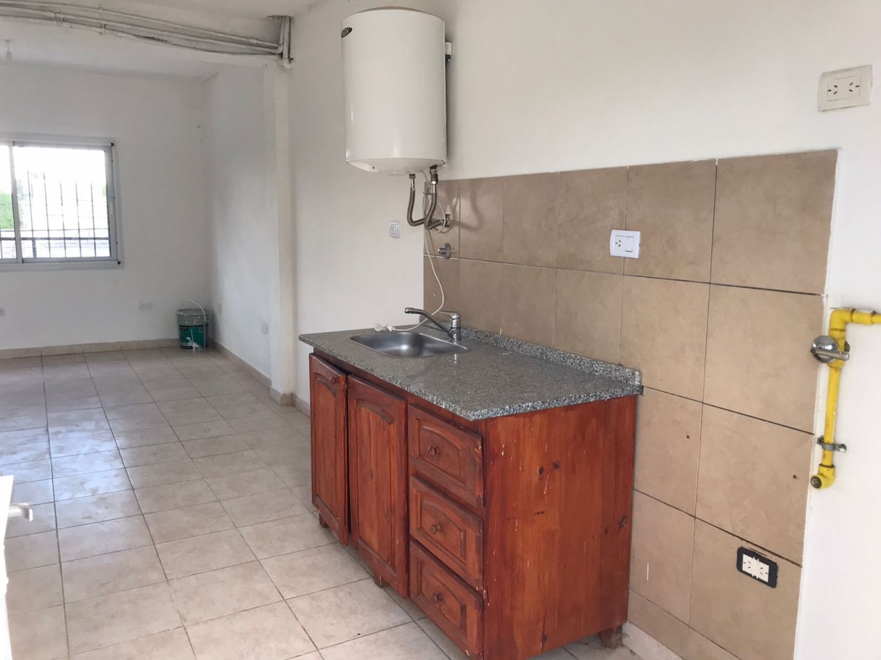 B° San Rafael, hermoso departamento planta alta.- 