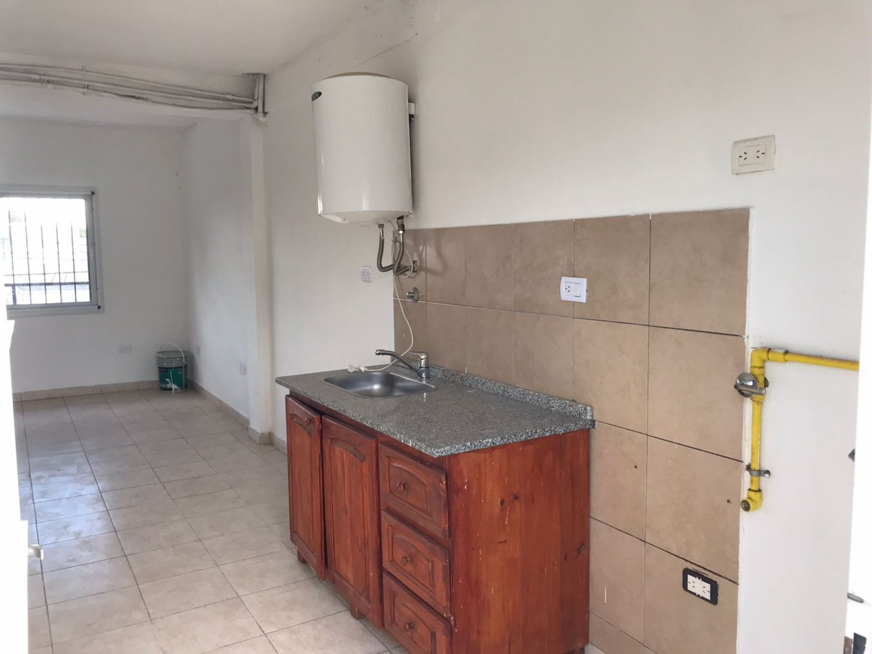 B° San Rafael, hermoso departamento planta alta.- 