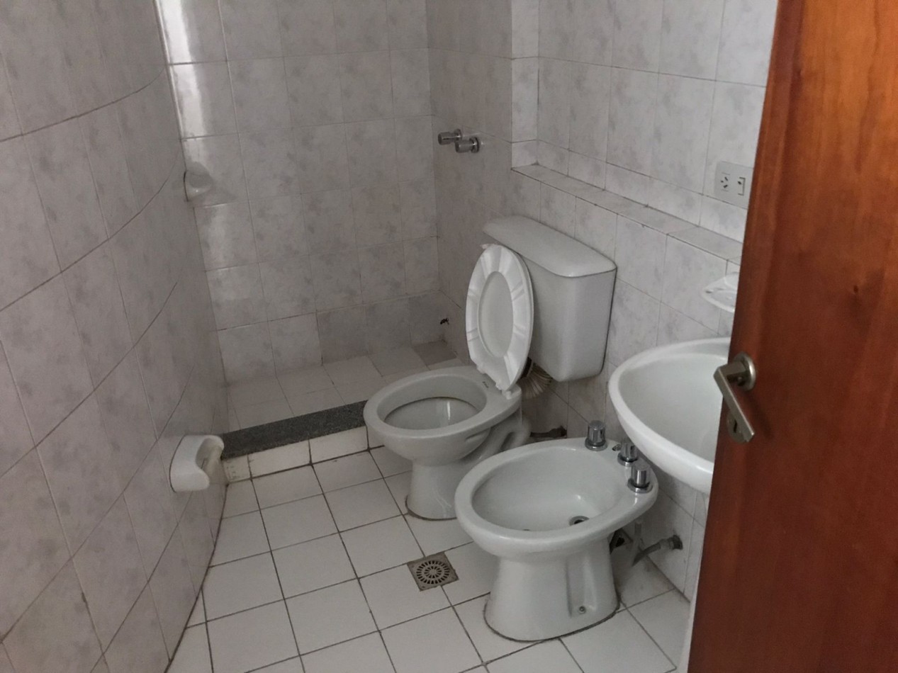 NUEVA CORDOBA, MEJOR ZONA, CON PILETA.- 