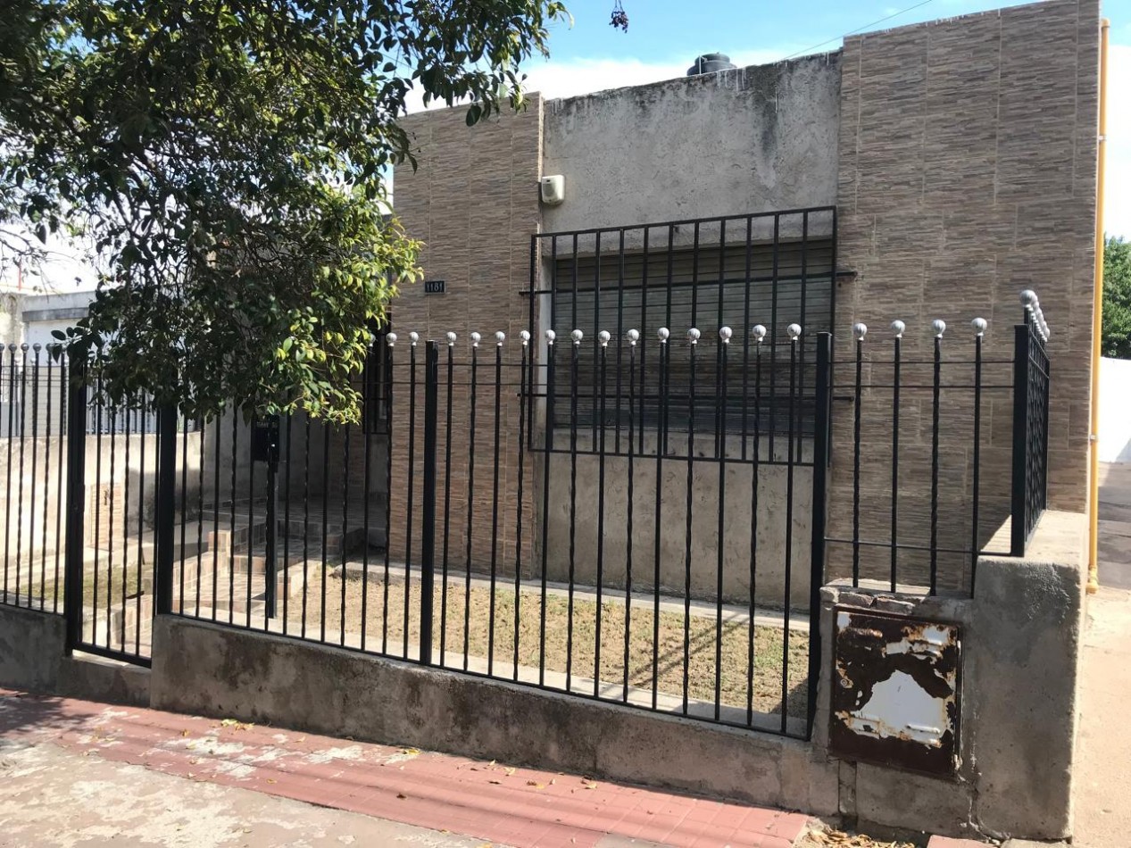 B° Observatorio, impecable propiedad reciclada a nueva.- 