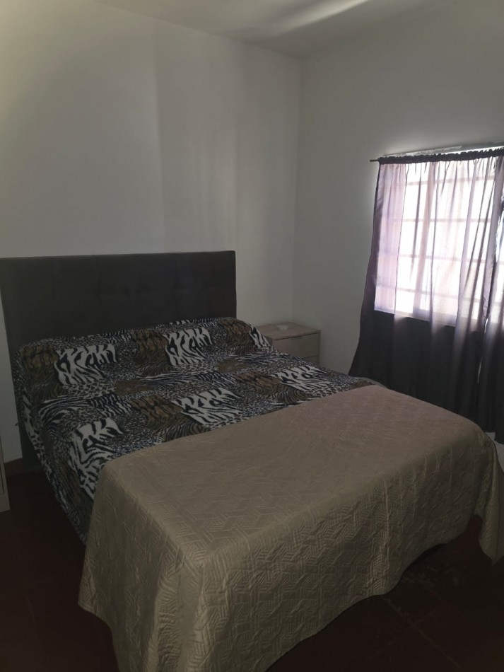 SE VENDE BARRIO SAN ROQUE, CASA MAS DEPARTAMENTO 