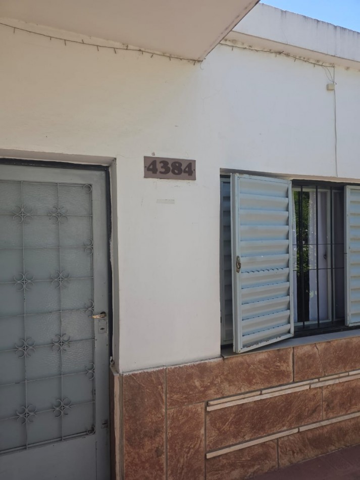 SE VENDE BARRIO SAN ROQUE, CASA MAS DEPARTAMENTO 