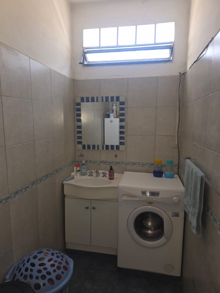 SE VENDE BARRIO SAN ROQUE, CASA MAS DEPARTAMENTO 