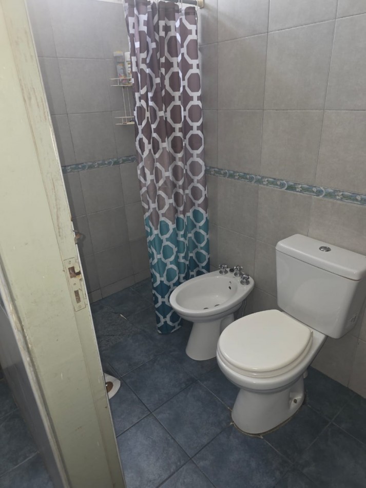 SE VENDE BARRIO SAN ROQUE, CASA MAS DEPARTAMENTO 