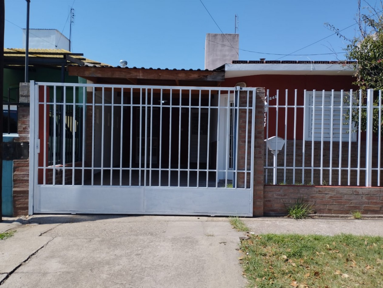 B° Rene Favaloro ( hermosa propiedad, zona barrio Matienzo) 