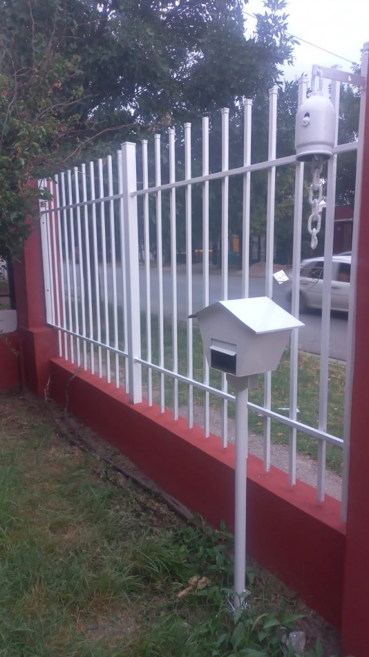 B° Rene Favaloro ( hermosa propiedad, zona barrio Matienzo) 