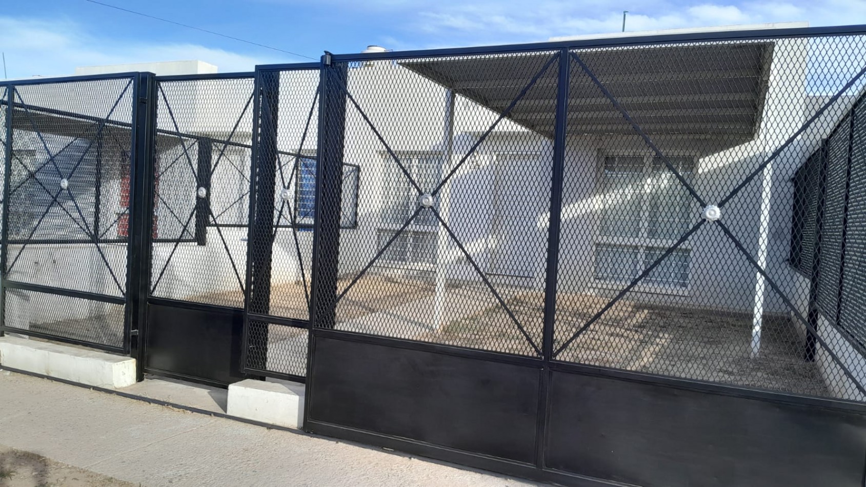 BARRIO SAN IGNACIO DE HORIZONTE, SE ALQUILA EXCELENTE PROPIEDAD