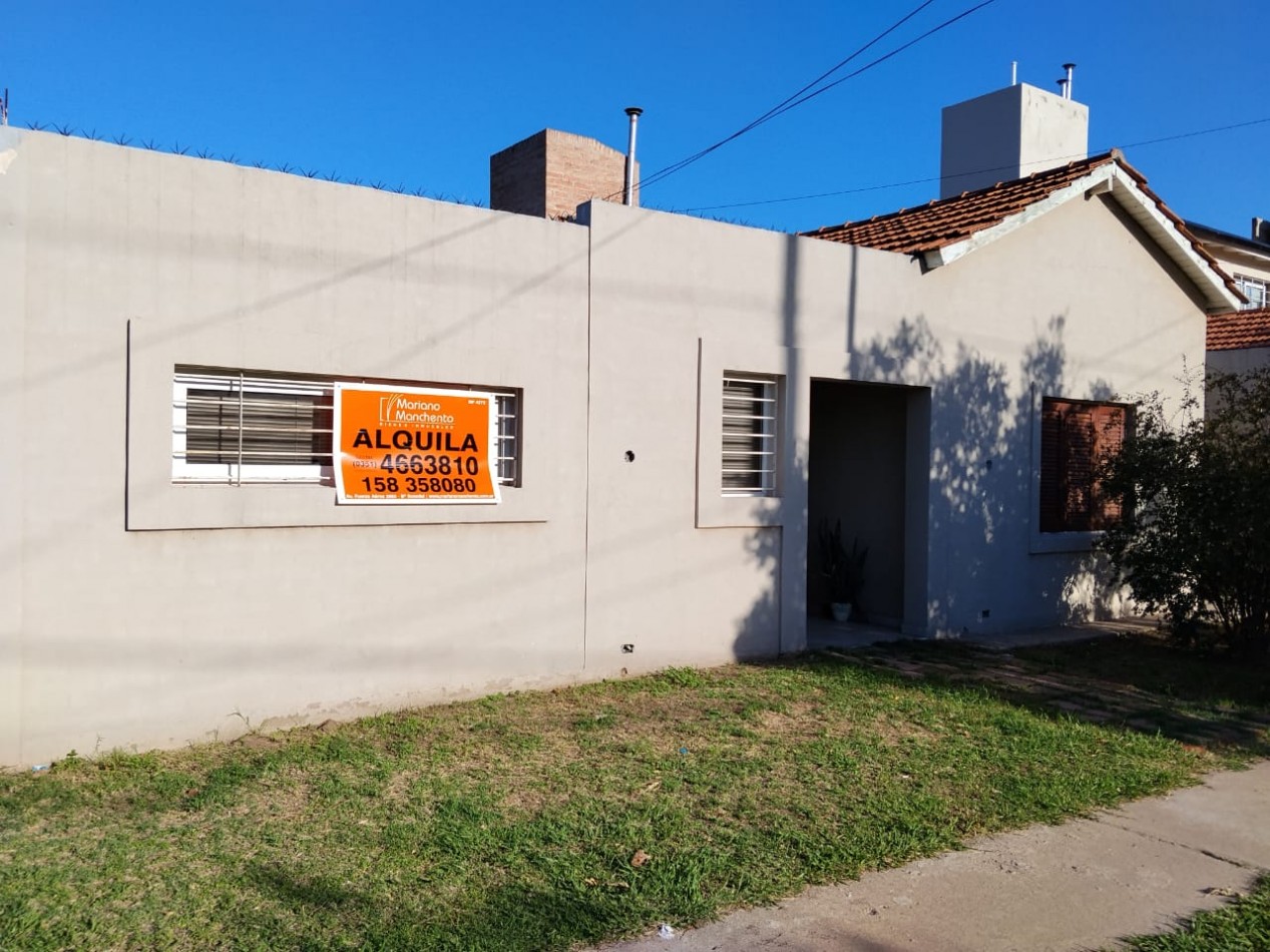 B° NATANIA DE HORIZONTE, HERMOSA VIVIENDA ESQUINA.- 