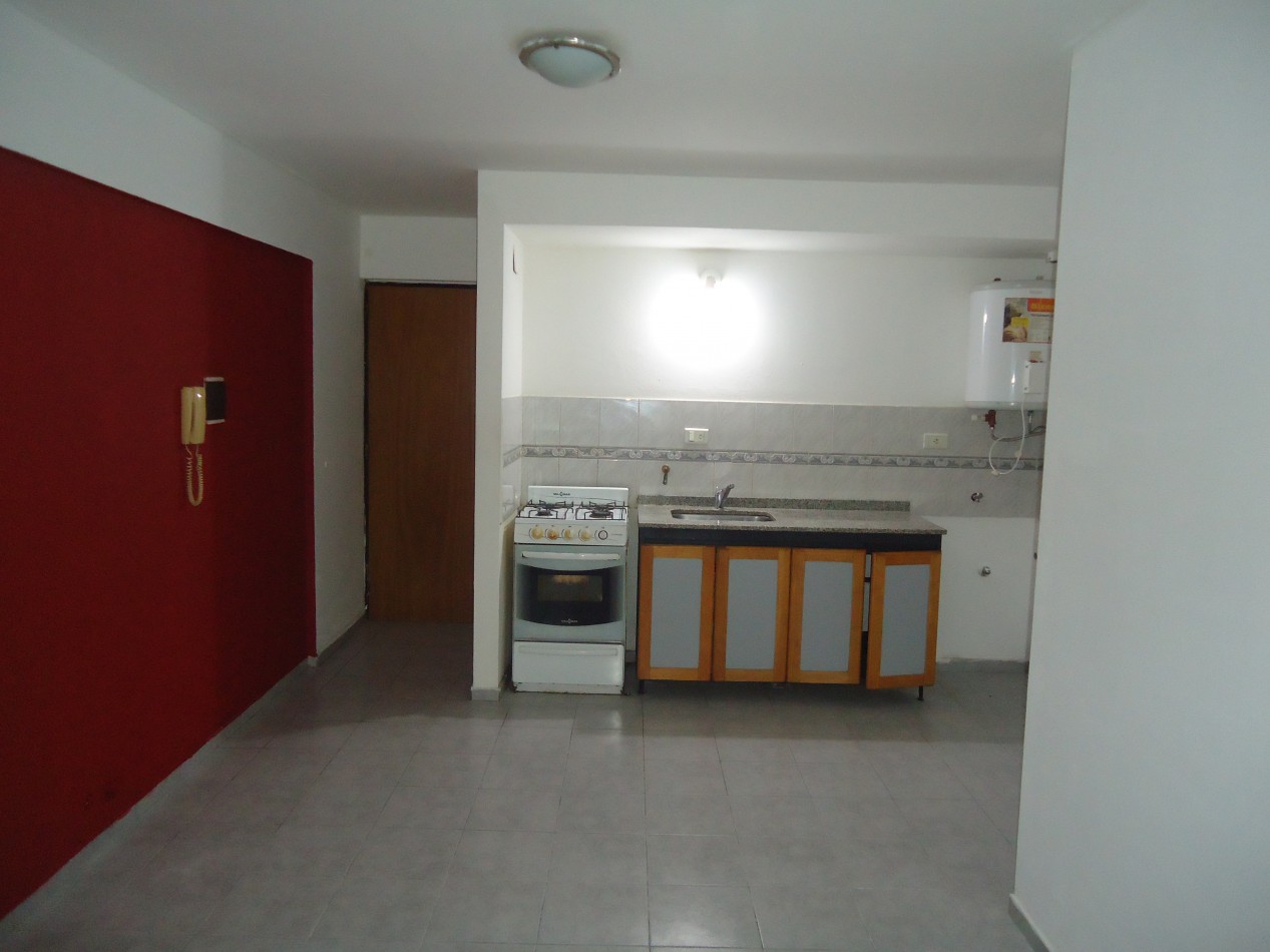 Alberdi, sobre Av. colon, linda zona ex registro civil.- 