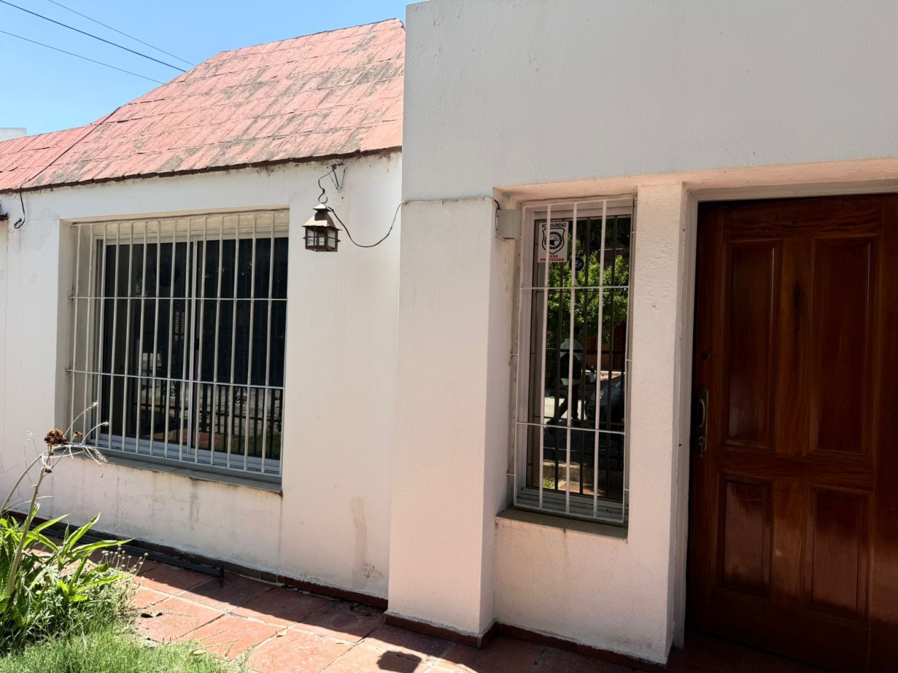 El trebol, hermosa propiedad, muy linda zona.- 