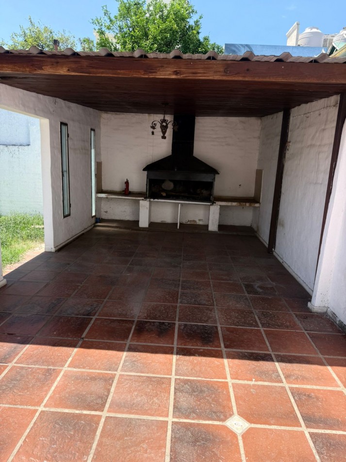 El trebol, hermosa propiedad, muy linda zona.- 