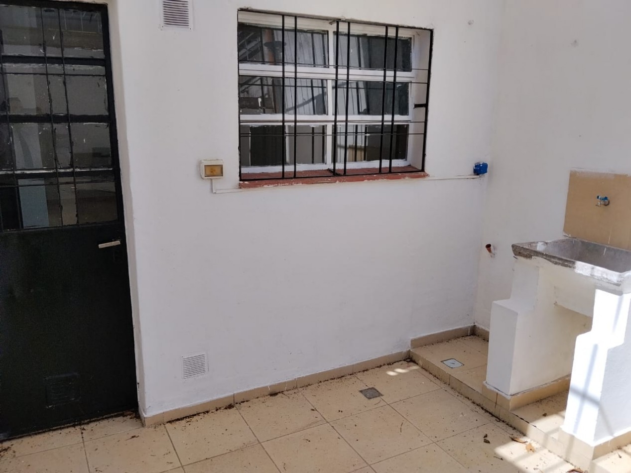 Los platanos, departamento interno, complejo con otros departamentos.- 