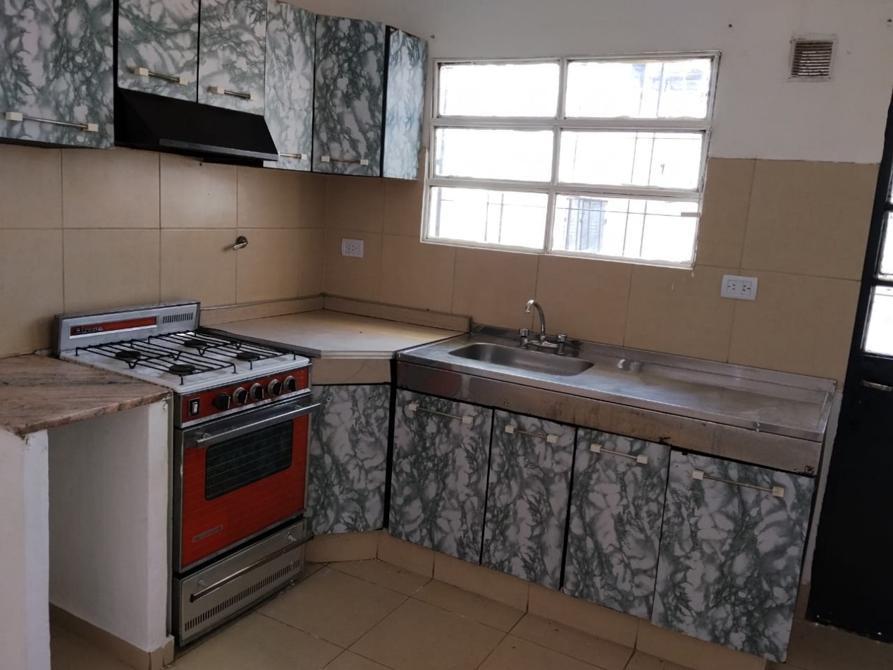 Los platanos, departamento interno, complejo con otros departamentos.- 