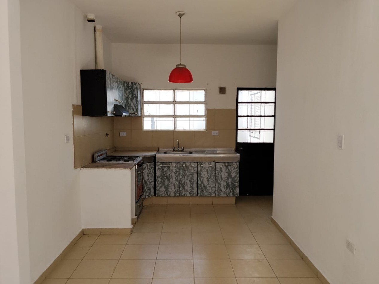 Los platanos, departamento interno, complejo con otros departamentos.- 