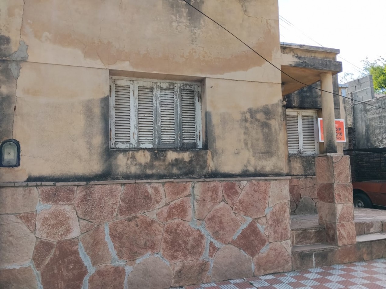 B° BELLA VISTA, LINDA ZONA A POCAS CUADRAS DE JULIO A. ROCA.-