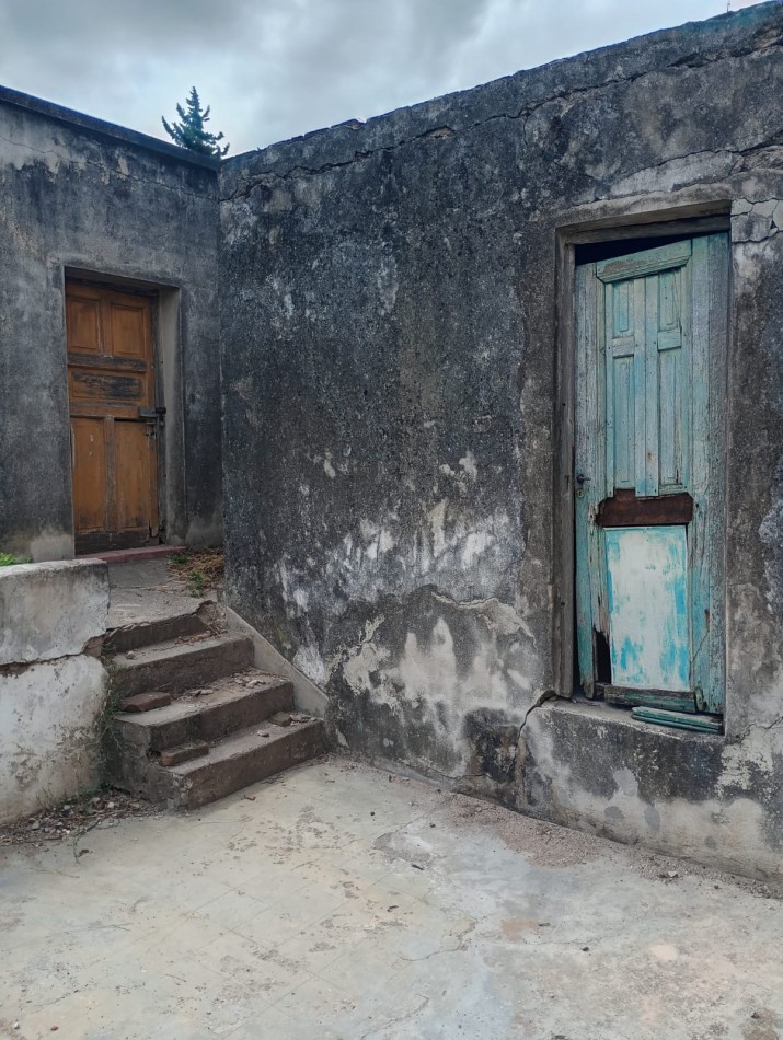 B° BELLA VISTA, LINDA ZONA A POCAS CUADRAS DE JULIO A. ROCA.-