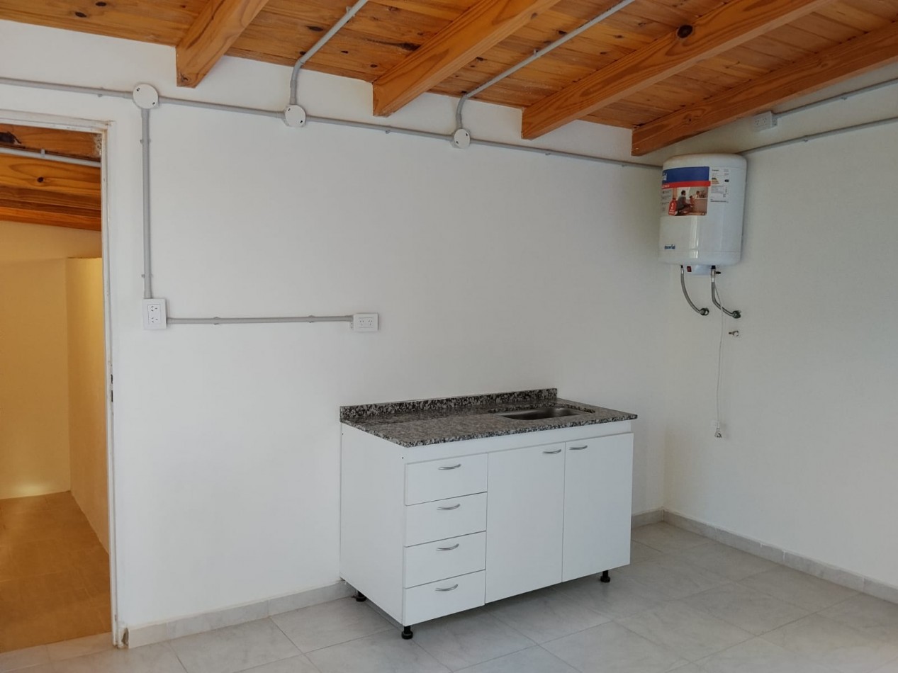 SAN RAFAEL, IMPECABLE DEPARTAMENTO PLANTA ALTA NUEVO A ESTRENAR.- ZONA POLICLINICO POLICIAL.- 