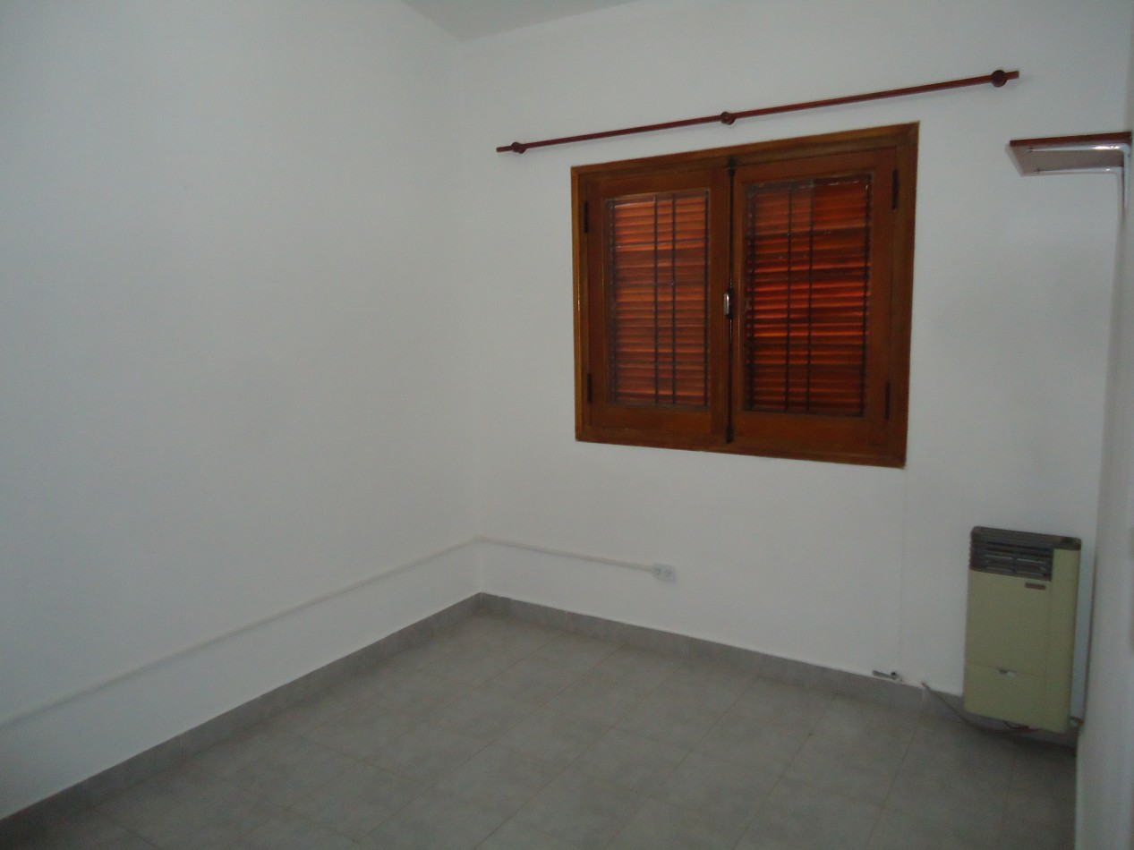 B° MATIENZO, IMPECABLE PROPIEDAD A METROS DE CALLE PRINCIPAL ( FLEMING) 