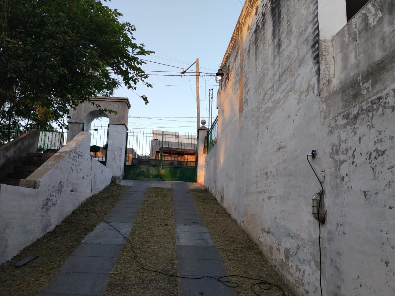 PARQUE CAPITAL, IMPORTANTE PROPIEDAD CON GRAN TERRENO, OPORTUNIDAD "NUEVO PRECIO CON REBAJA".- 