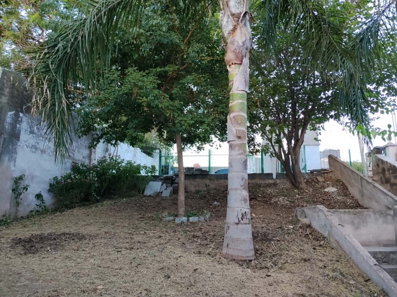 PARQUE CAPITAL, IMPORTANTE PROPIEDAD CON GRAN TERRENO, OPORTUNIDAD "NUEVO PRECIO CON REBAJA".- 