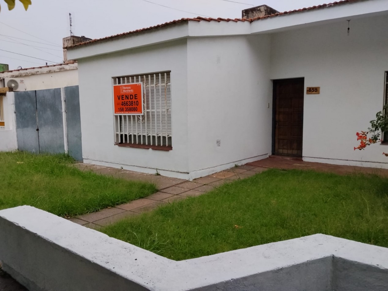 B° Teodoro Felds, impecable vivienda super comoda.- 