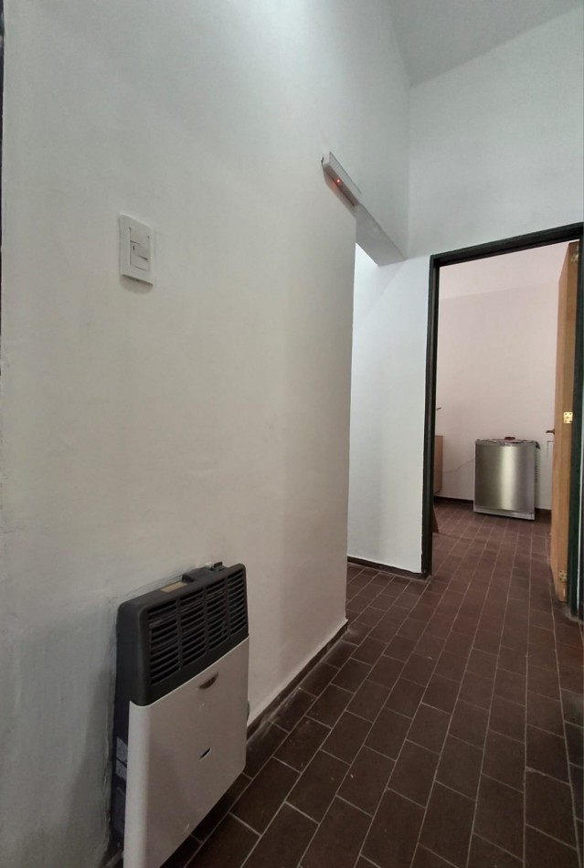B° Teodoro Felds, impecable vivienda super comoda.- 