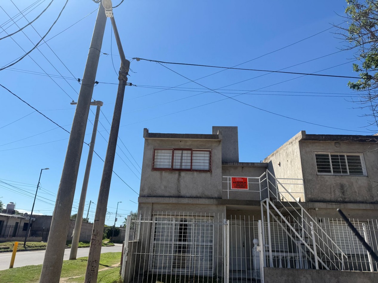 BARRIO LOS GRANADOS, DEPARTAMENTO PLANTA ALTA PARA ALQUILAR