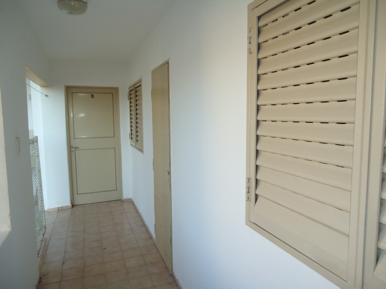 Bo Ameghino sur, departamento interno planta alta.- INGRESO COMPARTIDO.-