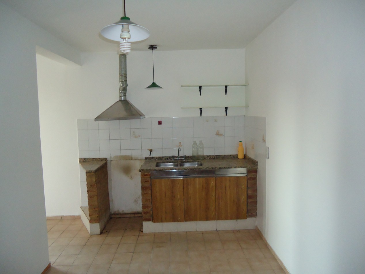 Bo Ameghino sur, departamento interno planta alta.- INGRESO COMPARTIDO.-