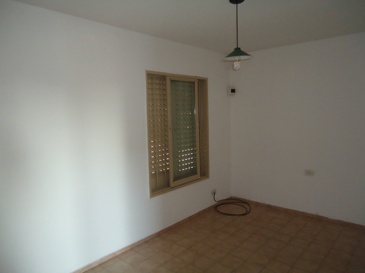 Bo Ameghino sur, departamento interno planta alta.- INGRESO COMPARTIDO.-