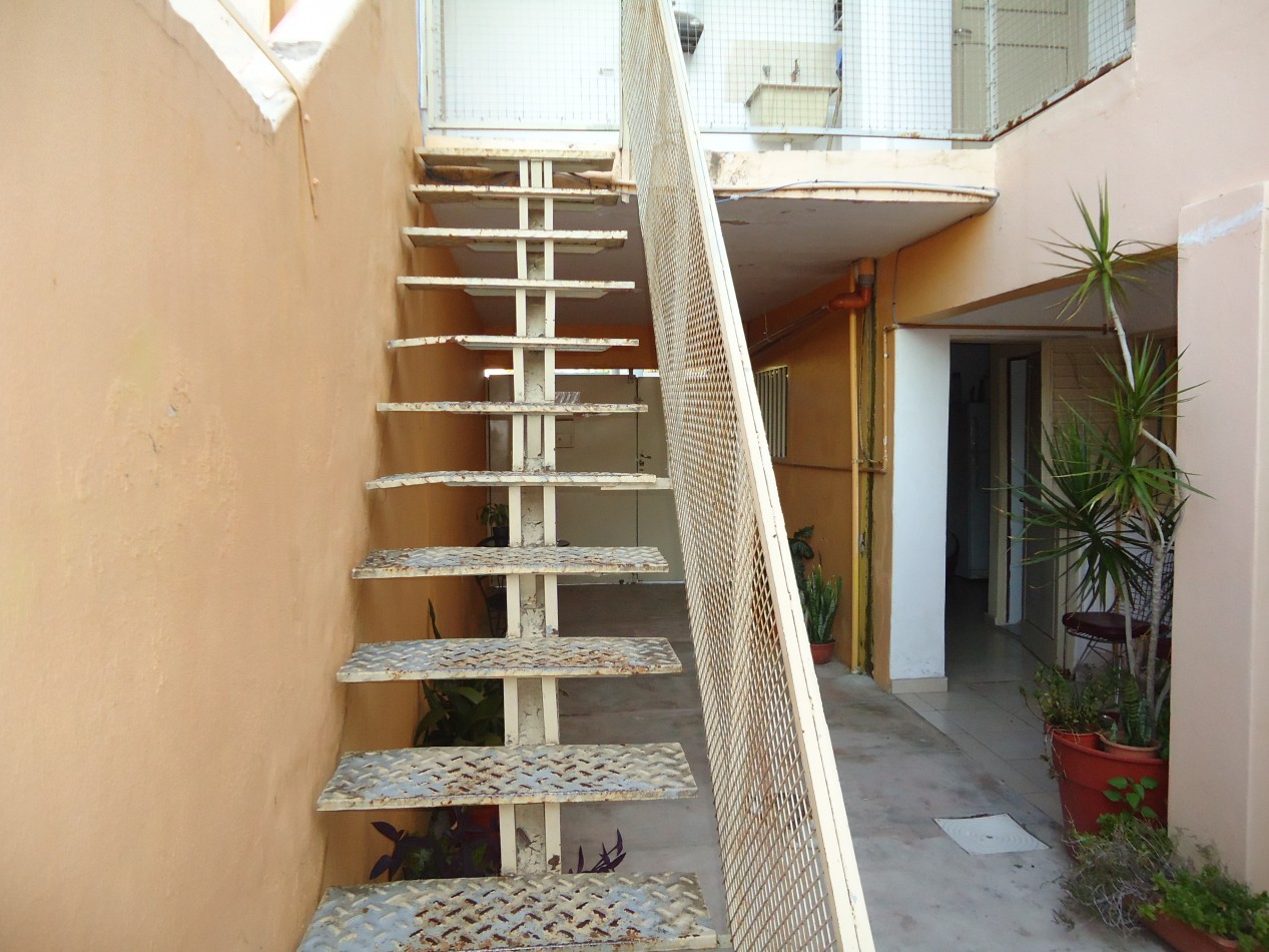 Bo Ameghino sur, departamento interno planta alta.- INGRESO COMPARTIDO.-