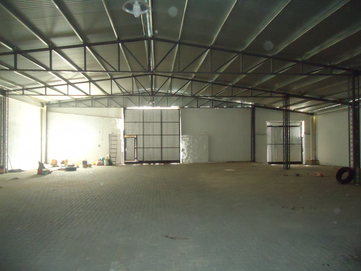 Bo ALTO ALBERDI, IMPECABLE GALPON.