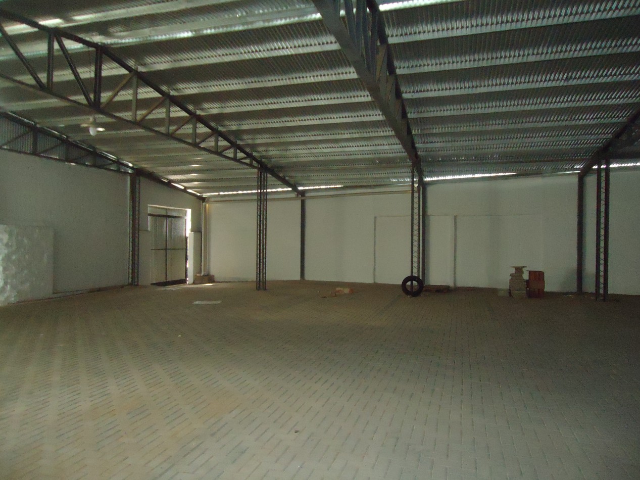 Bo ALTO ALBERDI, IMPECABLE GALPON.