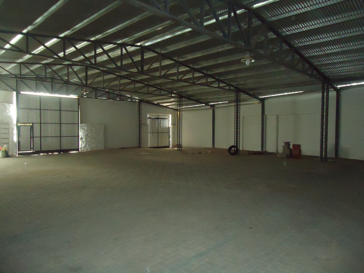 Bo ALTO ALBERDI, IMPECABLE GALPON.