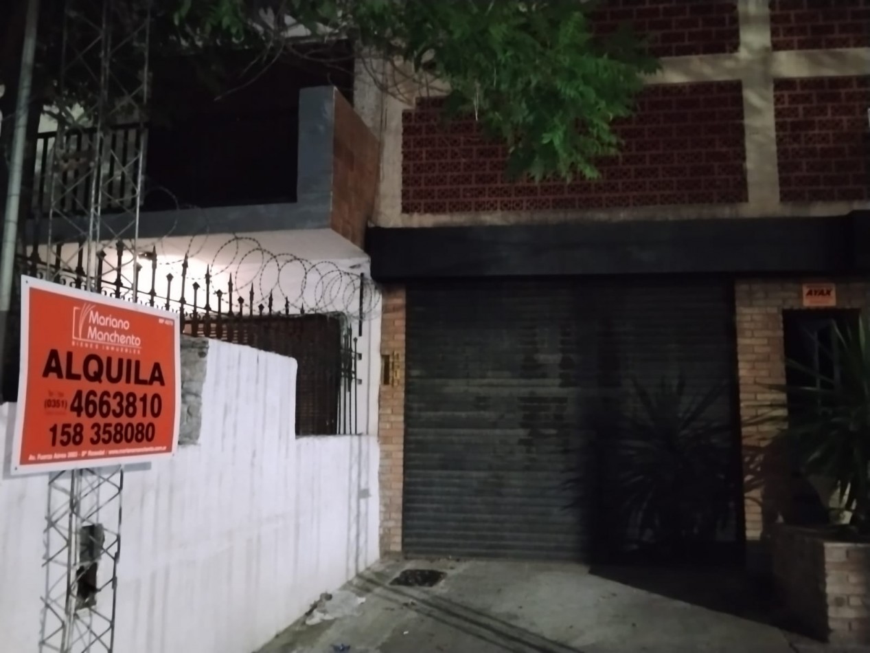 Sobre ruta 20 " Espectacular galpon" B° Villa Adela.- 