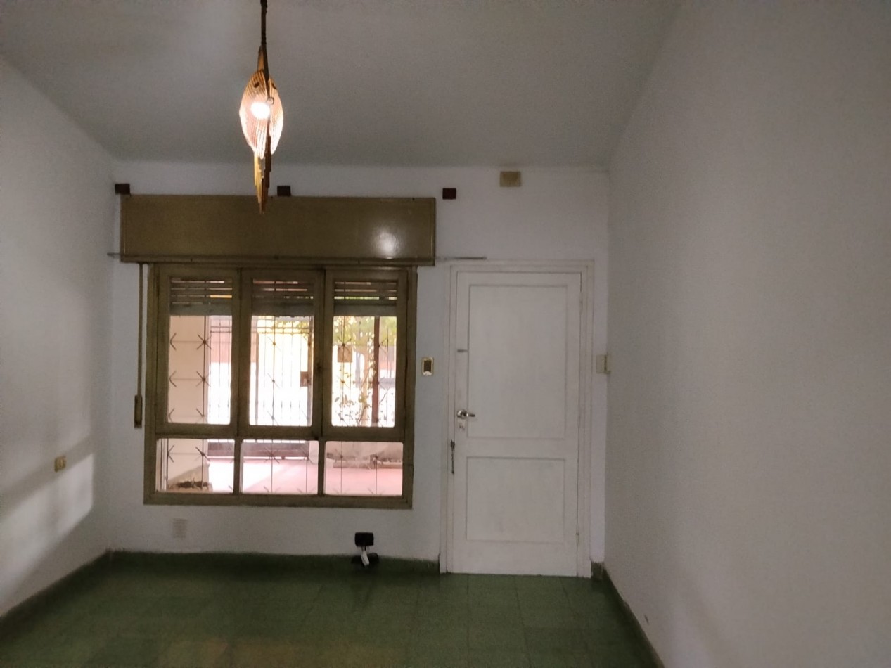 Los platanos, linda propiedad, muy buen entorno.- 