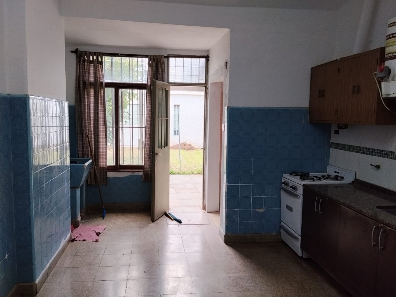 Los platanos, linda propiedad, muy buen entorno.- 