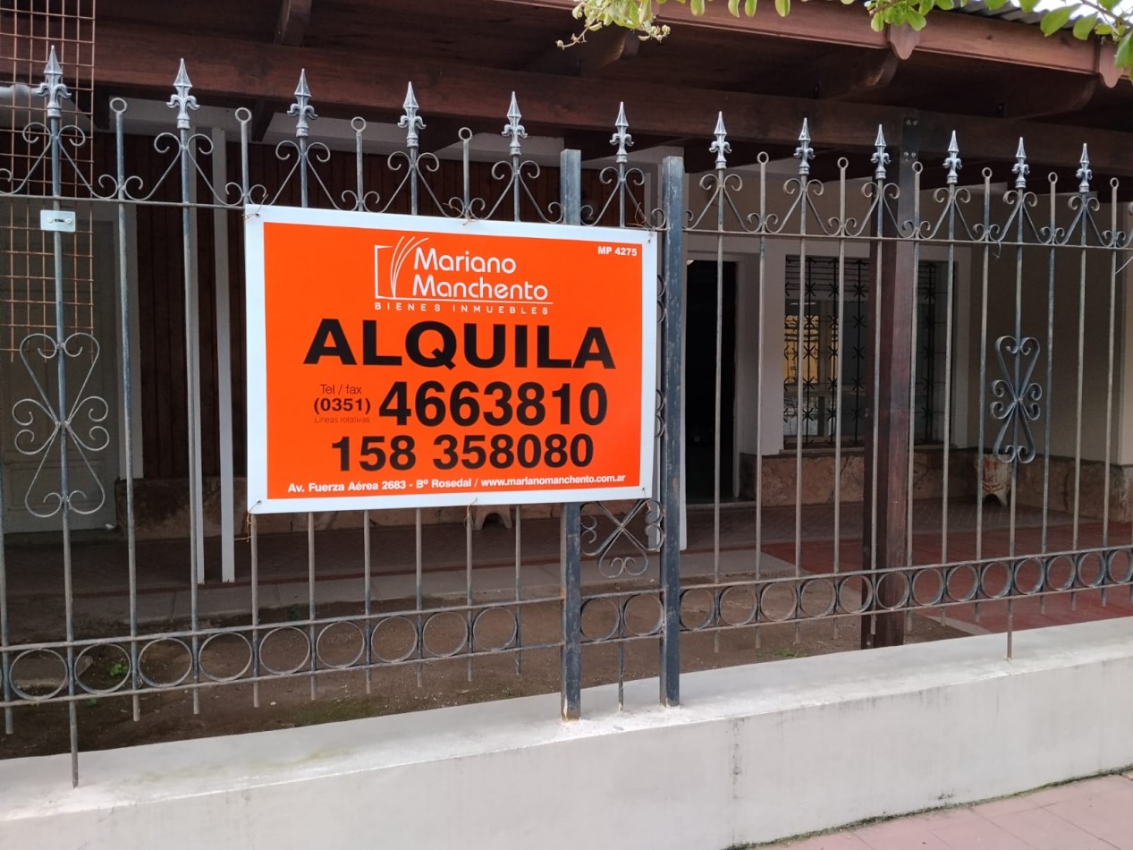 Los platanos, linda propiedad, muy buen entorno.- 