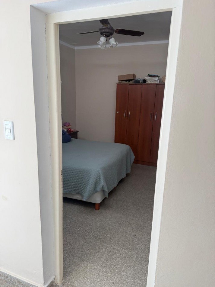 BARRIO ROSEDAL, SE VENDE CASA CON DEPARTAMENTO 